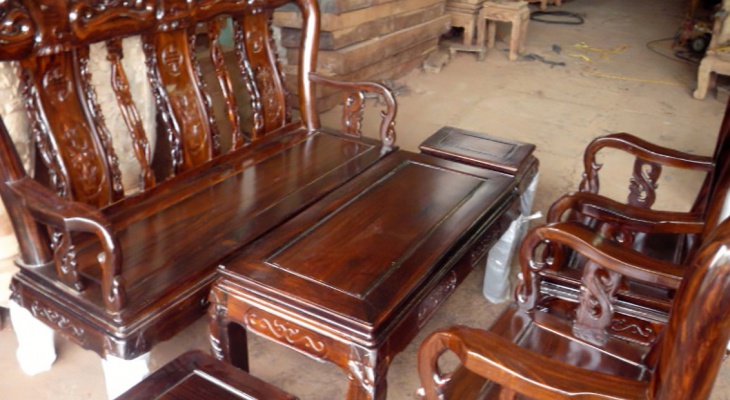 Sơn PU bàn ghế gỗ