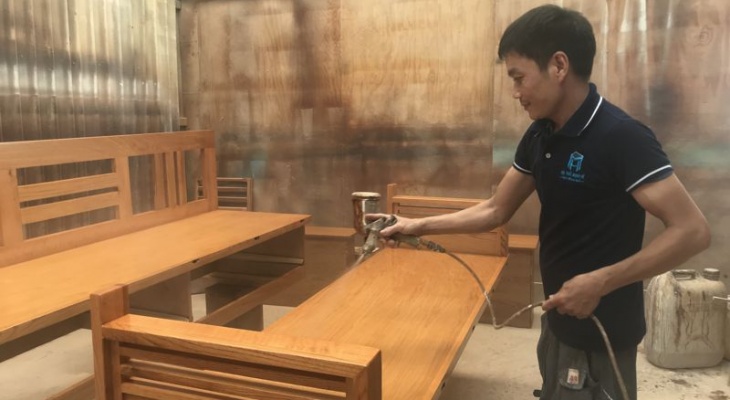 Sơn PU giường ngủ gỗ tại Hồ Chí Minh